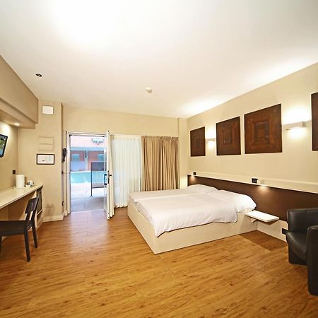 Hotel La Pauel シルミオーネ エクステリア 写真