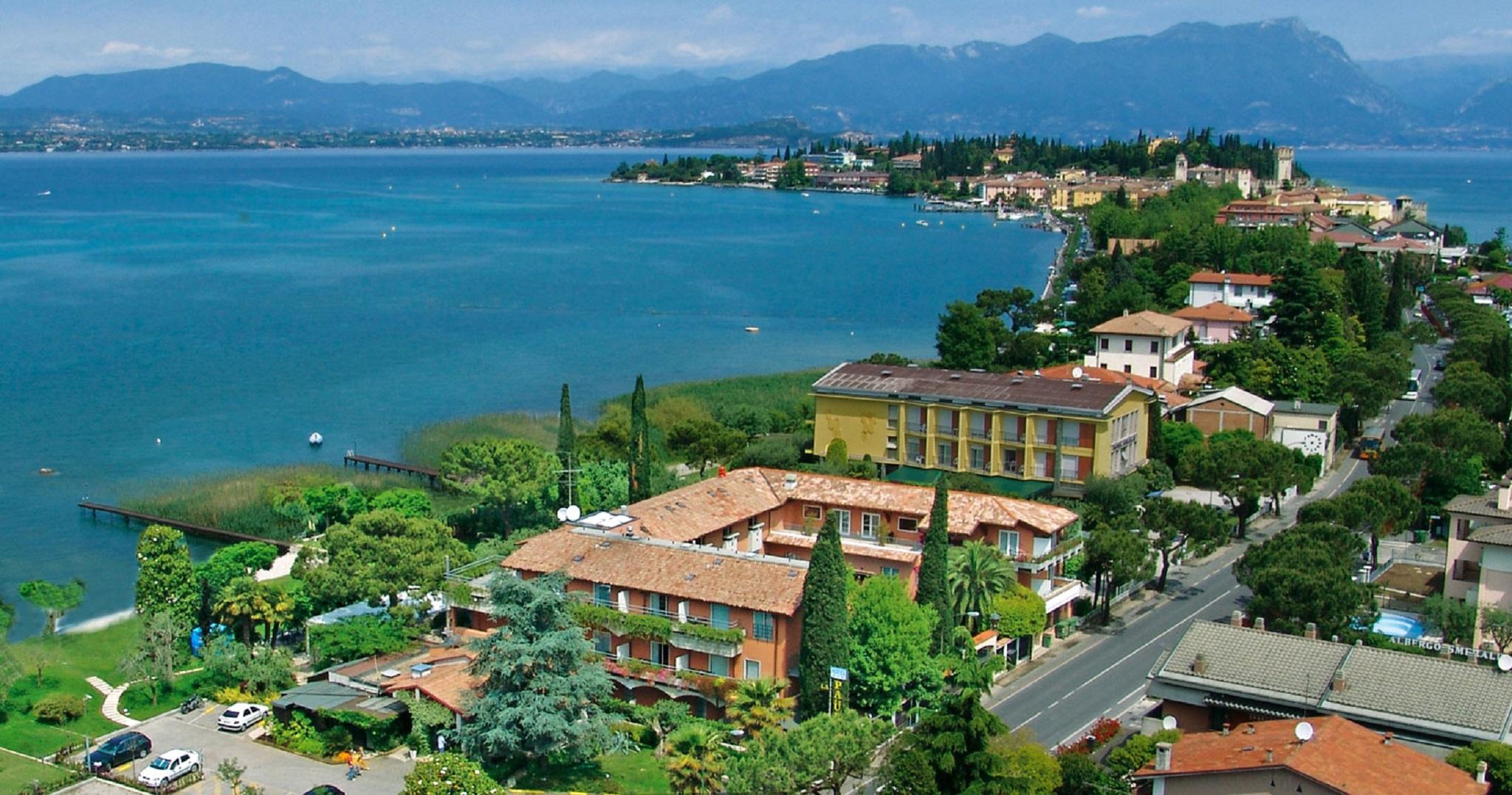 Hotel La Pauel シルミオーネ エクステリア 写真