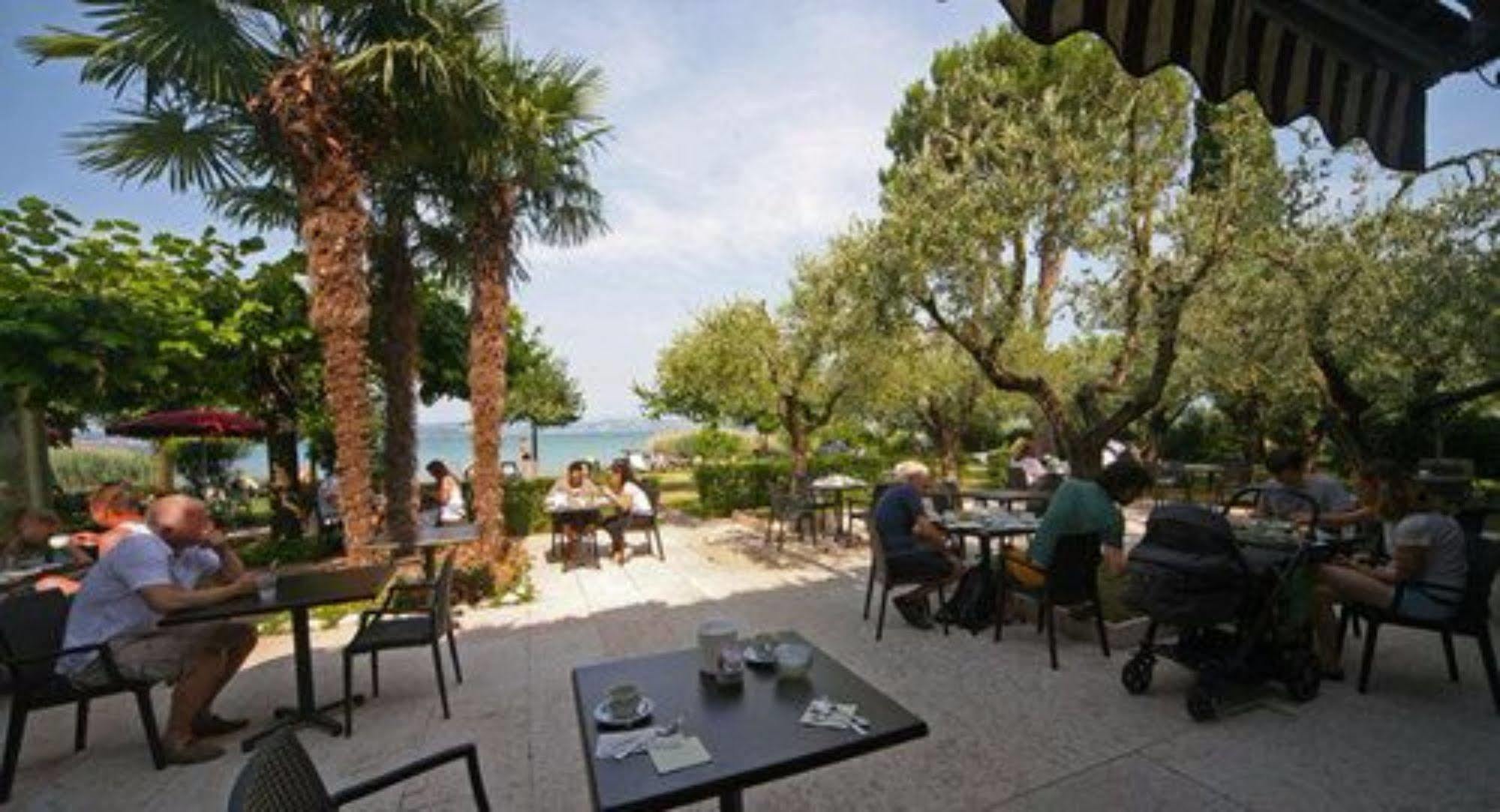 Hotel La Pauel シルミオーネ エクステリア 写真