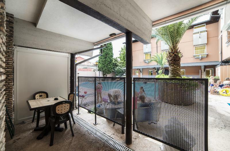 Hotel La Pauel シルミオーネ エクステリア 写真